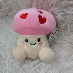 Palm Pals Love Mushroom Mini Plush NWT